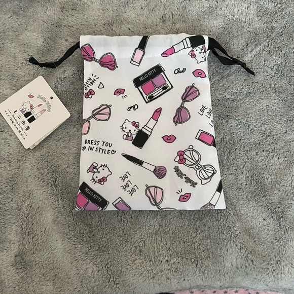 Hello Kitty Set - Picture 3 of 6